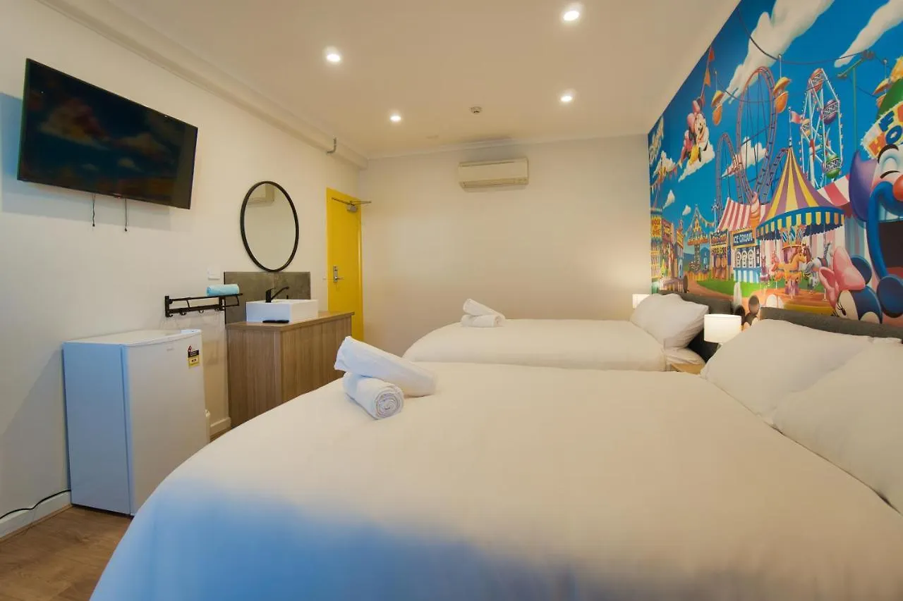 Dreamy Stays Accommodation - Private Rooms With Shared Bathrooms Adelaide 3*,