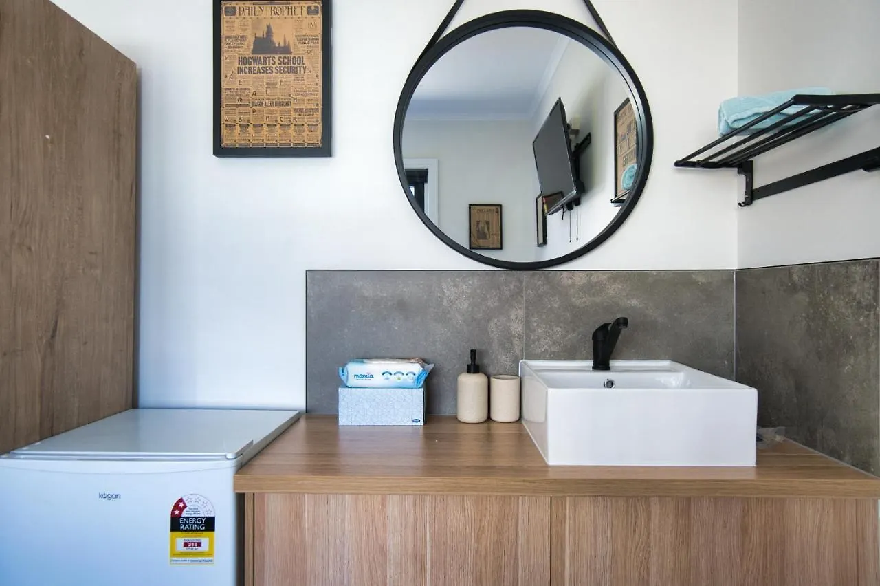 Hotel Dreamy Stays Accommodation - Private Rooms With Shared Bathrooms Adelaide